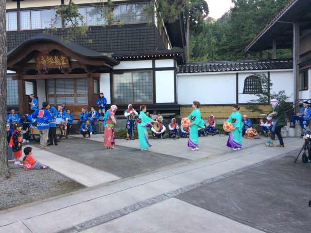 女踊り(全龍寺)