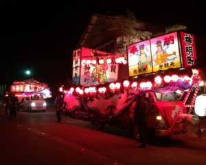 各町内の山車が集まります