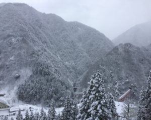 リフトから見える水墨画のような宇奈月の山