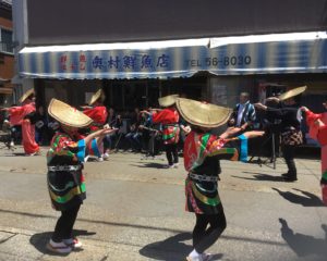 三味線とオワラ踊り