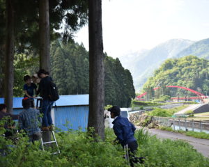 愛本橋も見えます