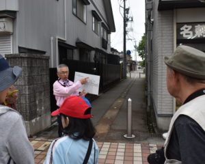 街の歴史を教わります