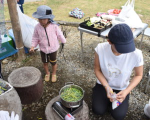 火おこしと枝豆茹で