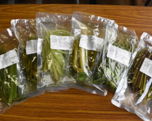 特産品の山菜の水煮