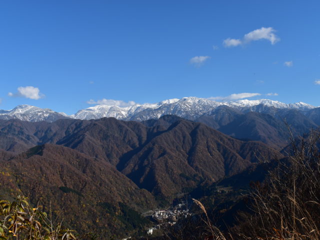 紅葉(秋)と冠雪(冬)