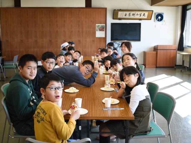 みんなで仲良く食べます☆