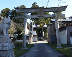 鶏野神社参道