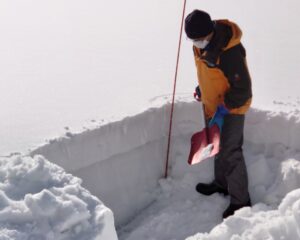 雪の密度を調べます！